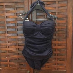 EUC Tommy Bahama navy tummy control bathing suit